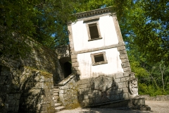 Bomarzo Inclined House
